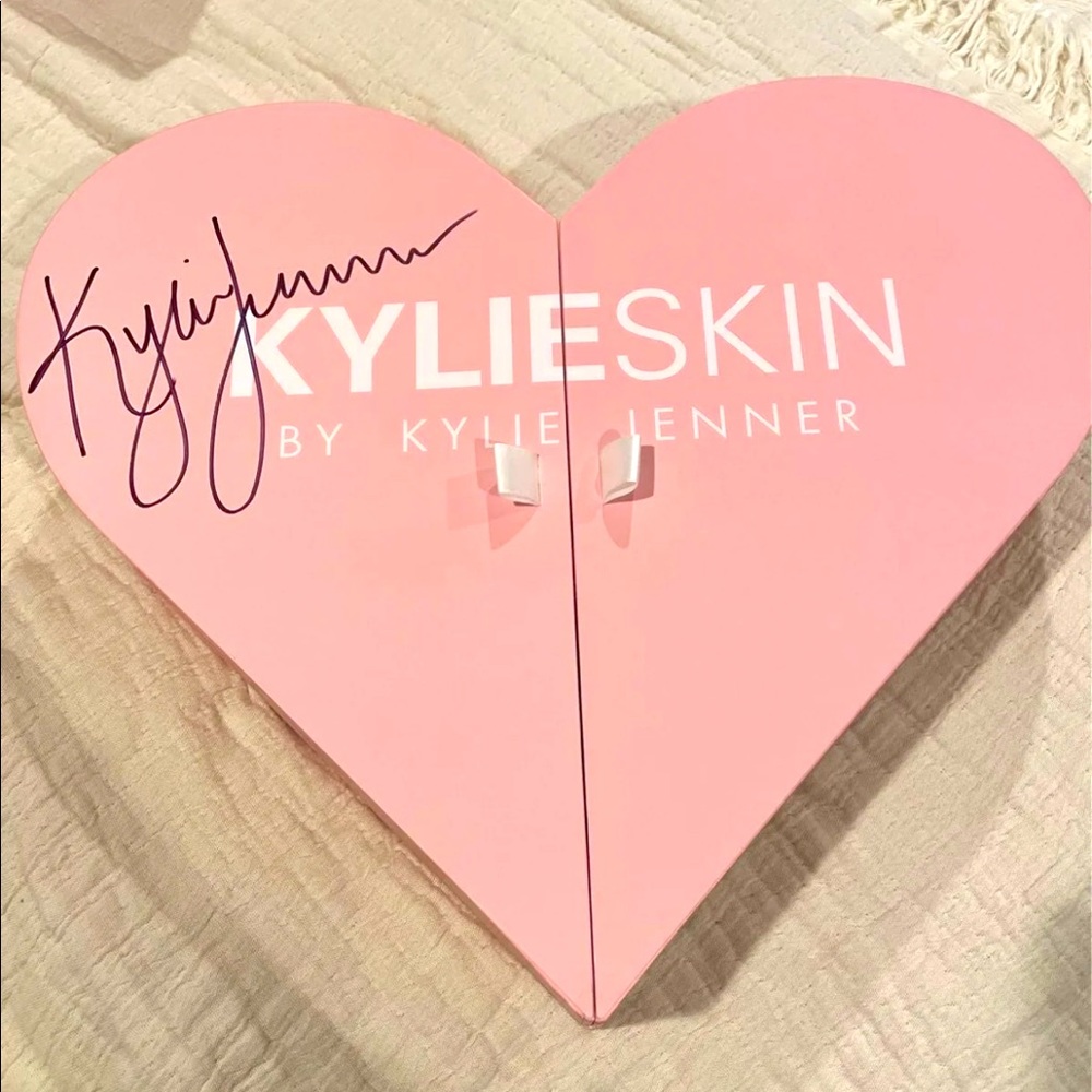 Kylie Skin SIGNED Advent Calander